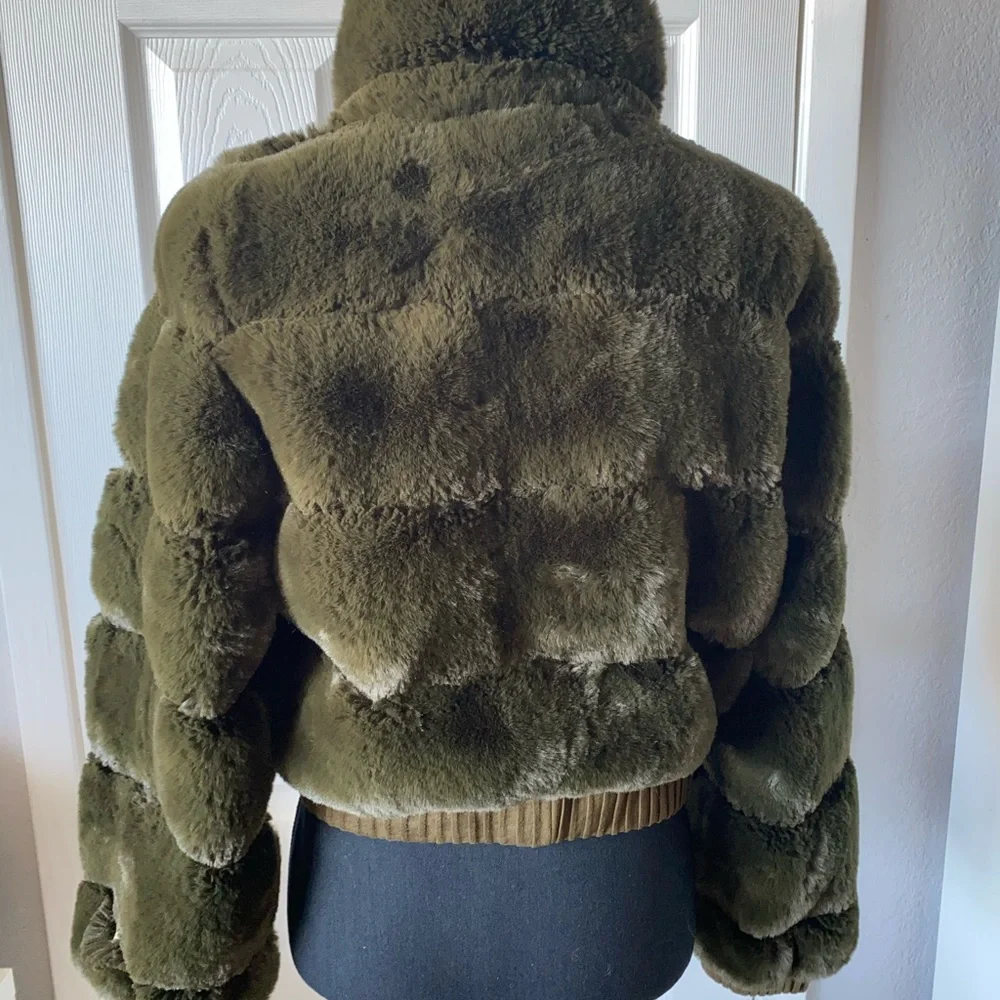 Olive Fur Coat- NEW - Picture 7 of 7